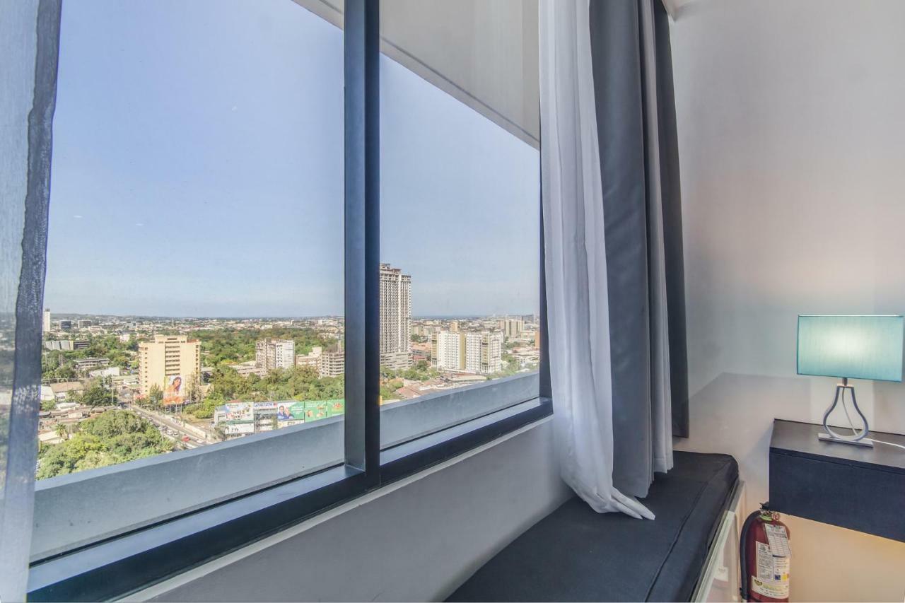 Free Netflix Condo Near It Park With 32-Inch Samsung Hdtv Cebu Bagian luar foto